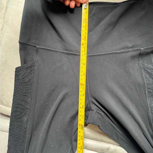 Athleta Black Salutation Stash B Lace Legging 7/8 Length - Picture 6 of 10